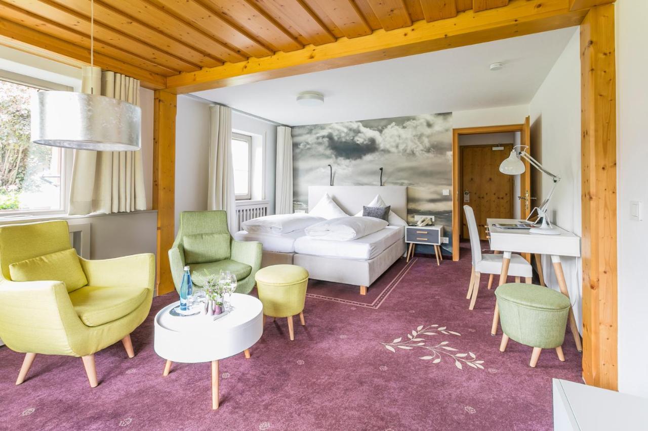 IMbery Hotel&Restaurant Hinterzarten Buitenkant foto
