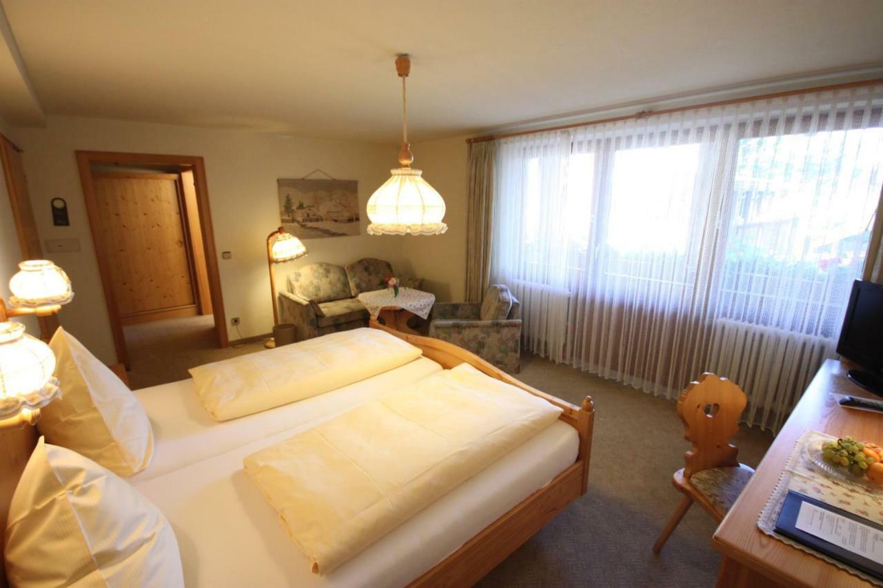 IMbery Hotel&Restaurant Hinterzarten Buitenkant foto